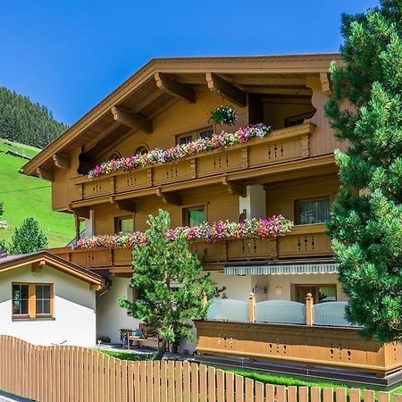 Отель Haus Hochland Тукс Экстерьер фото