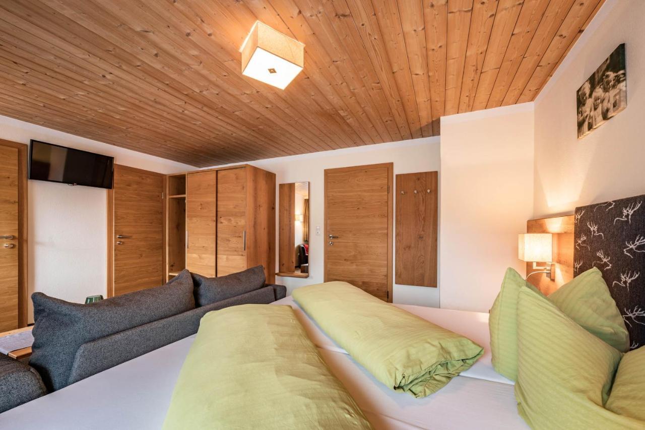 Отель Haus Hochland Тукс Экстерьер фото