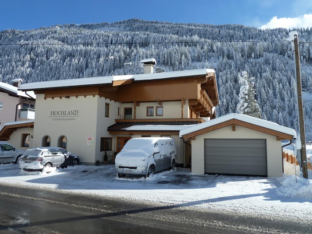 Отель Haus Hochland Тукс Экстерьер фото