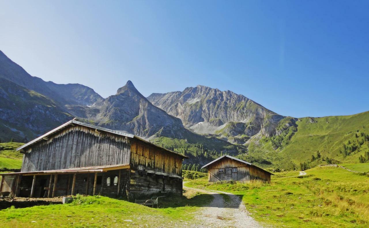 Отель Haus Hochland Тукс Экстерьер фото